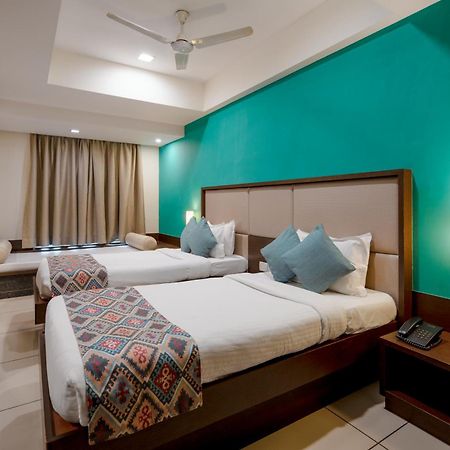 Gcc Hotel And Club Mira-Bhayandar Extérieur photo