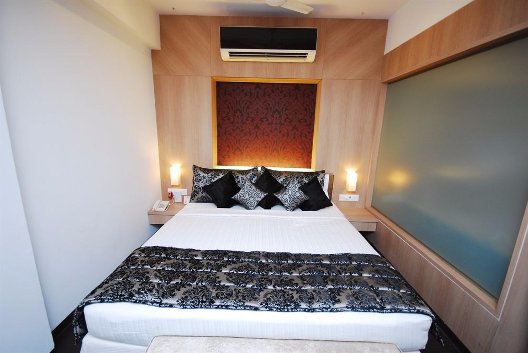 Gcc Hotel And Club Mira-Bhayandar Extérieur photo